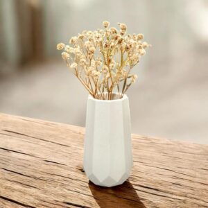 אגרטל גיאומטרי פסים מבטון - לבן