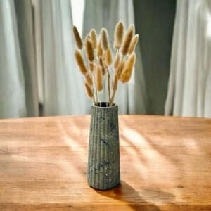 אגרטל פסים גבוה מבטון - דגם תמר ירוק