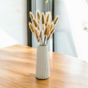 אגרטל פסים גבוה מבטון לבן