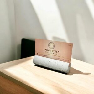 מעמד לכרטיס ביקור - בטון אפור