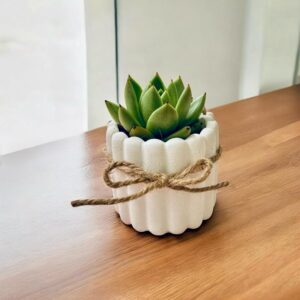 עציץ פסים מבטון - לבן