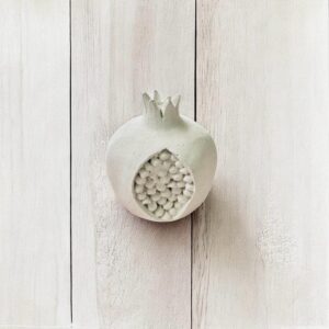 רימון לקישוט - בטון לבן